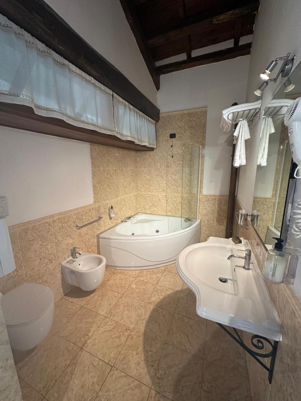 Hotel Tenuta Dell'Argento Resort Чивитавеккья Экстерьер фото