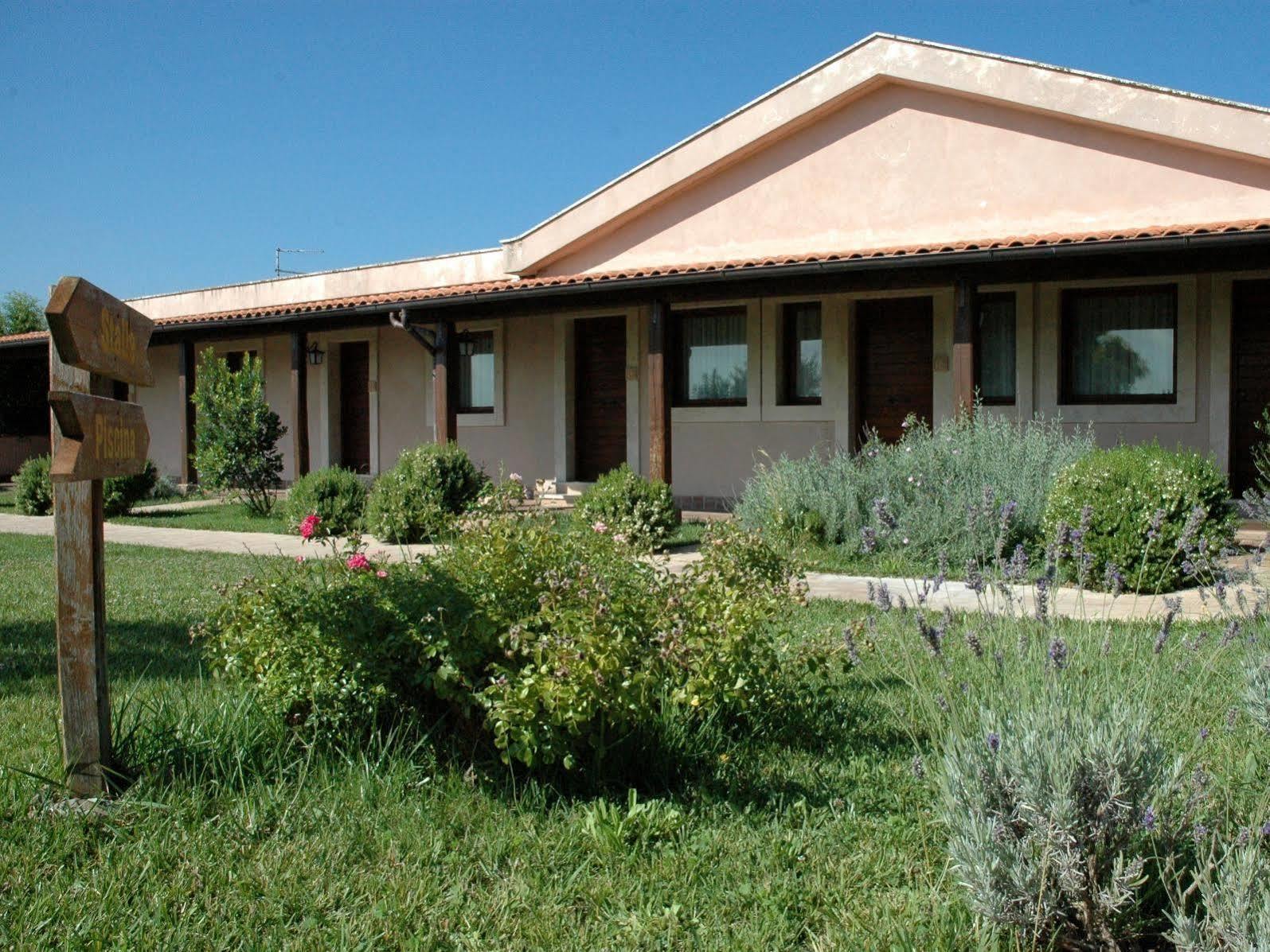 Hotel Tenuta Dell'Argento Resort Чивитавеккья Экстерьер фото